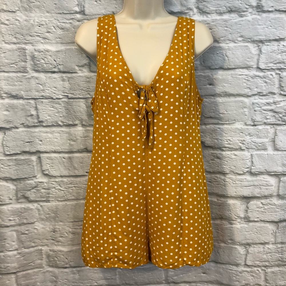 Nectar Clothing Polkadot Sleeveless Bow Romper - Picture 1 of 8